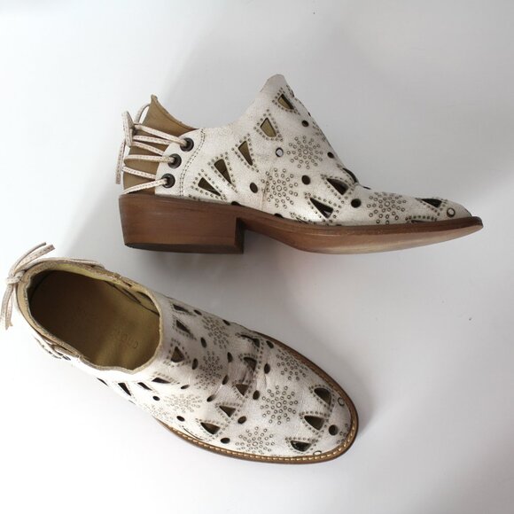 Musse & Cloud Western laser cut distressed white Booties Ankle boots 5 US  / 36 - Picture 9 of 14